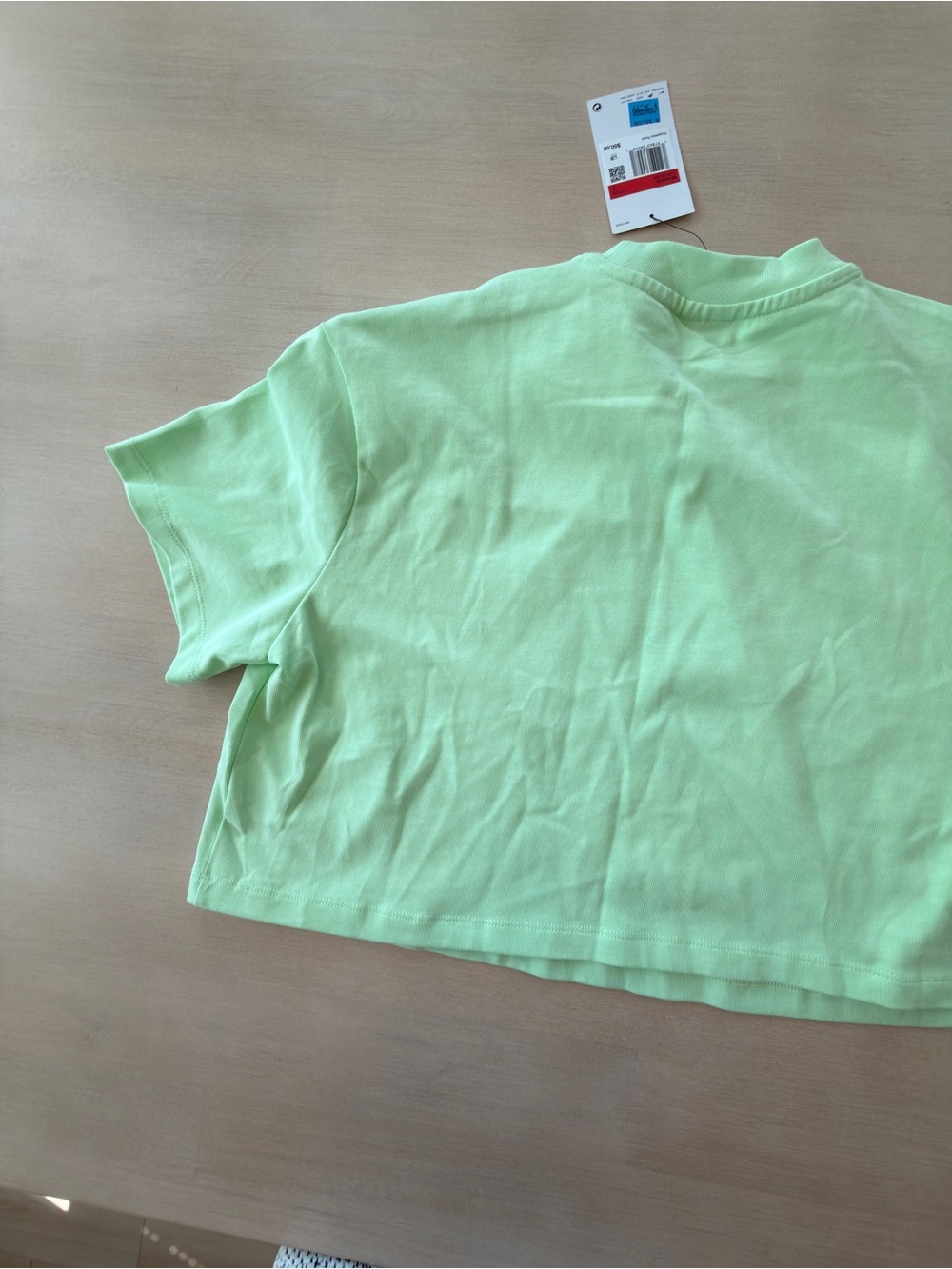 Nike Cropped Tee in Neon Lime - Large - Picture 7 of 9